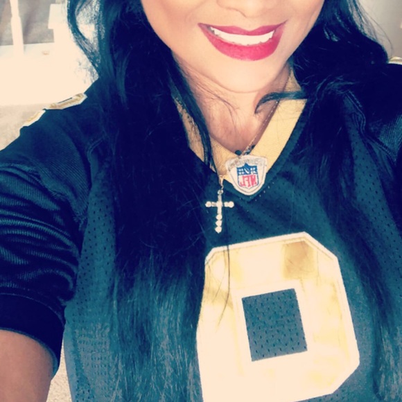 Meet your Posher, Charee - Picture 2 of 2